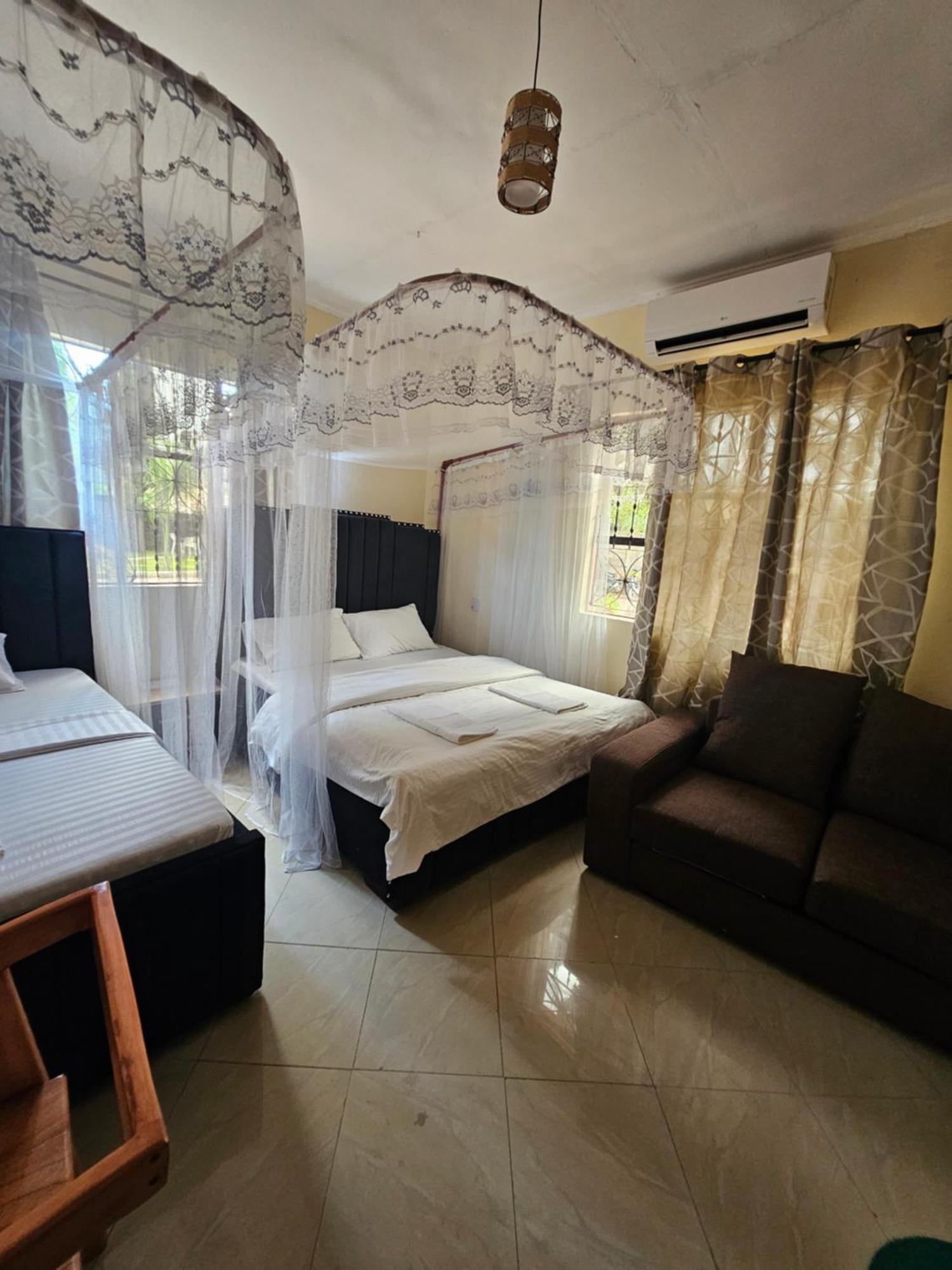 B-More Comfort Stay Boma la Ngombe Zewnętrze zdjęcie